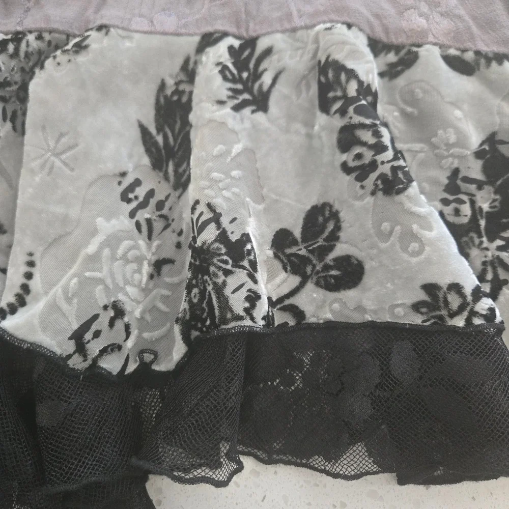Vintage Skirt 1X Handkerchief Hem Floral Lace Midi Skirt Gray Black Plus Size